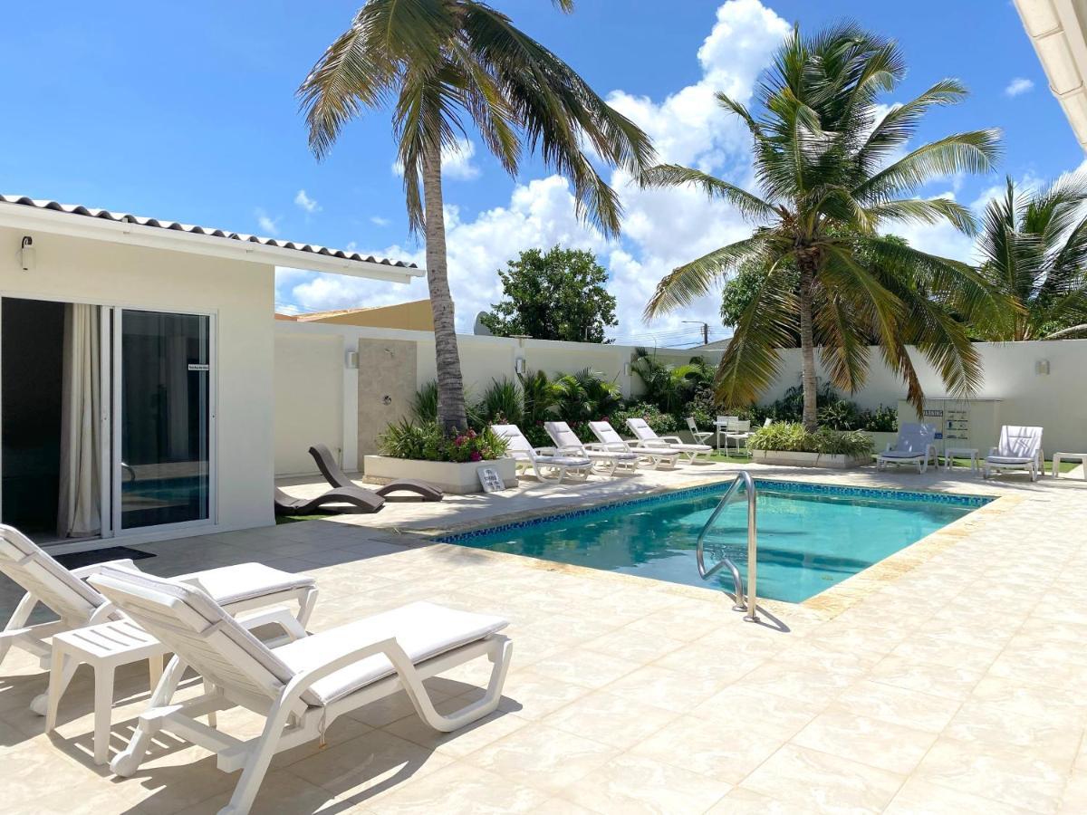 Yoyita Suites Aruba Villa パームビーチ エクステリア 写真