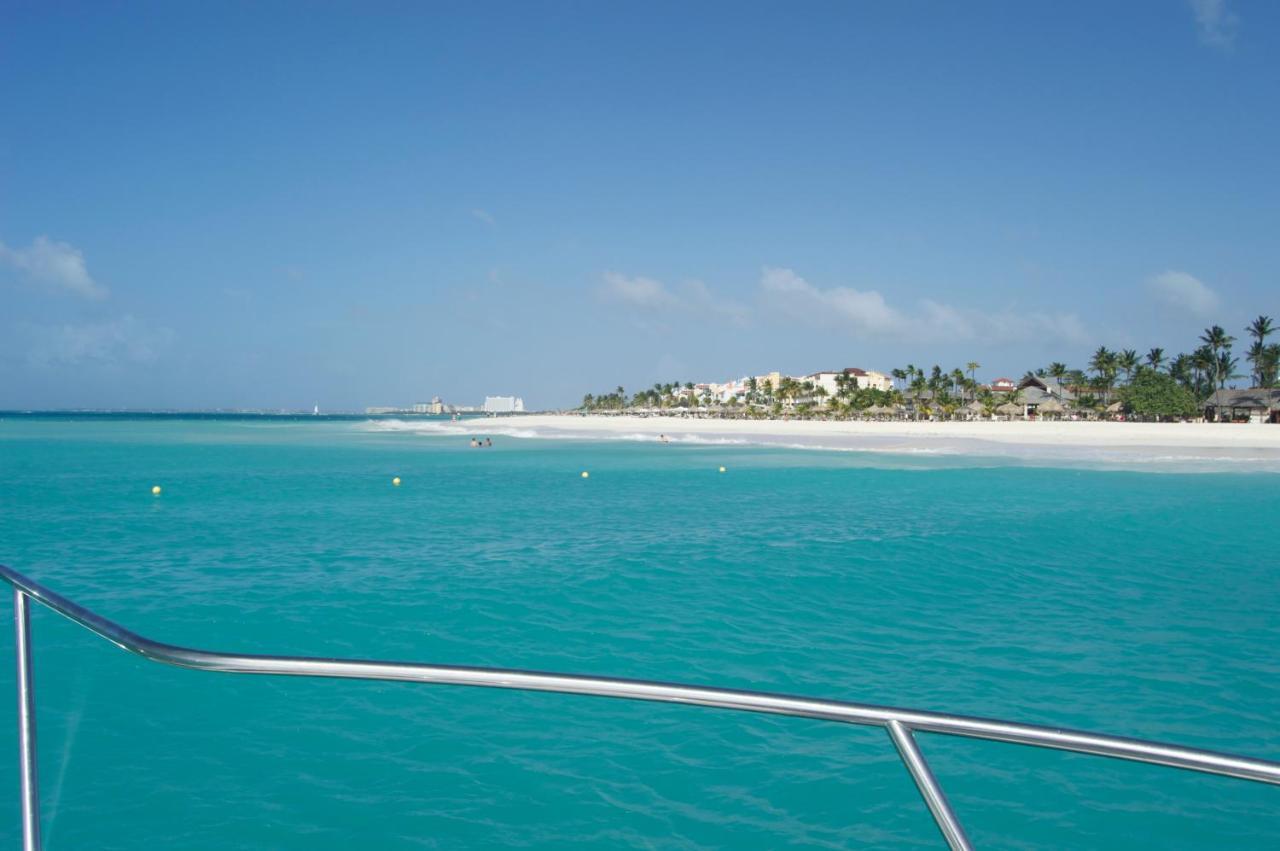 Yoyita Suites Aruba Villa パームビーチ エクステリア 写真