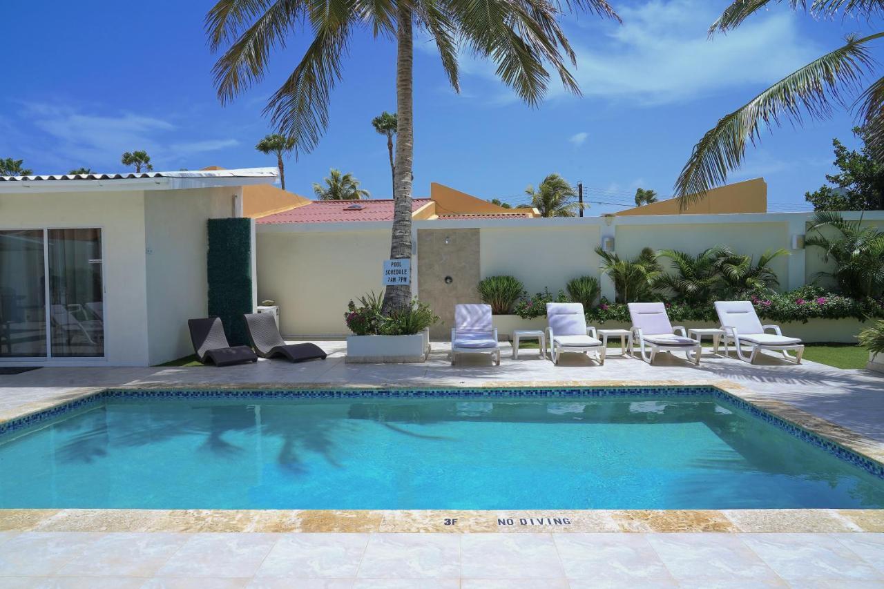Yoyita Suites Aruba Villa パームビーチ エクステリア 写真